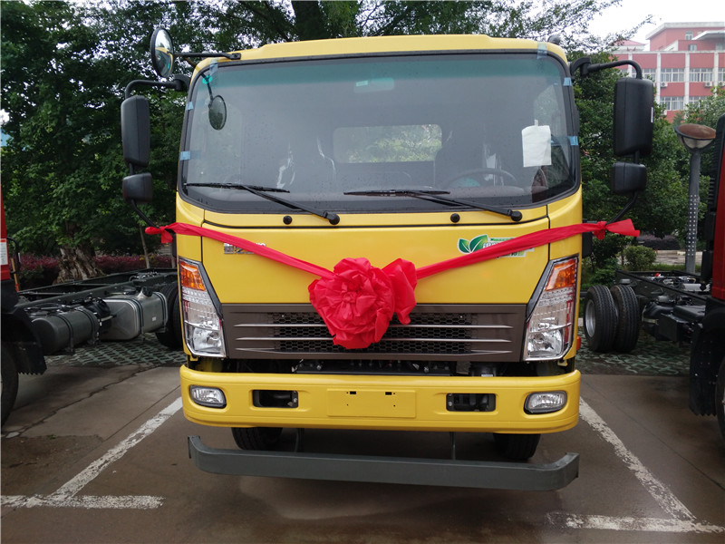 王牌藍(lán)牌平板運(yùn)輸車(chē)