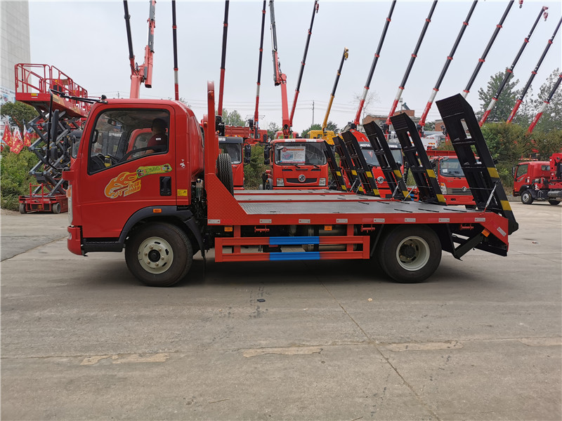 重汽豪曼平板運(yùn)輸車(chē)