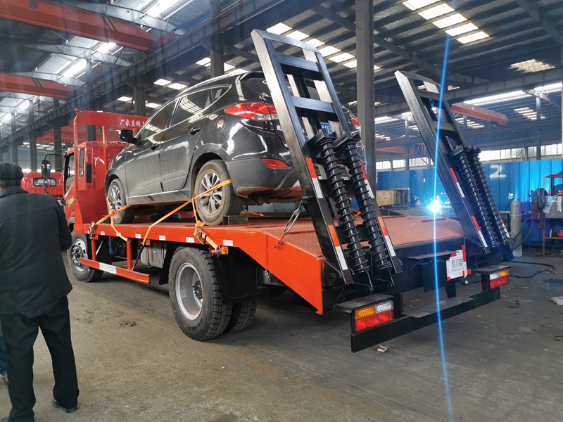 大運(yùn)國(guó)5藍(lán)牌清障車(chē)