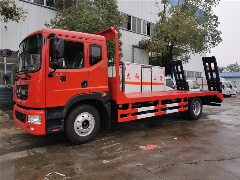 東風(fēng)多利卡D9單橋平板運(yùn)輸車(chē)