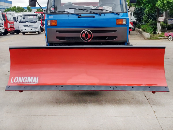 3米推雪鏟-程力加裝3米推雪鏟大型路面除雪設備