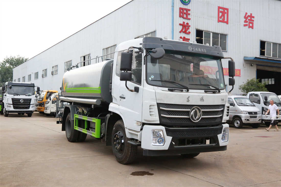 12噸灑水車(chē)-東風(fēng)專(zhuān)底D17國(guó)六12方灑水車(chē)廠家價(jià)格
