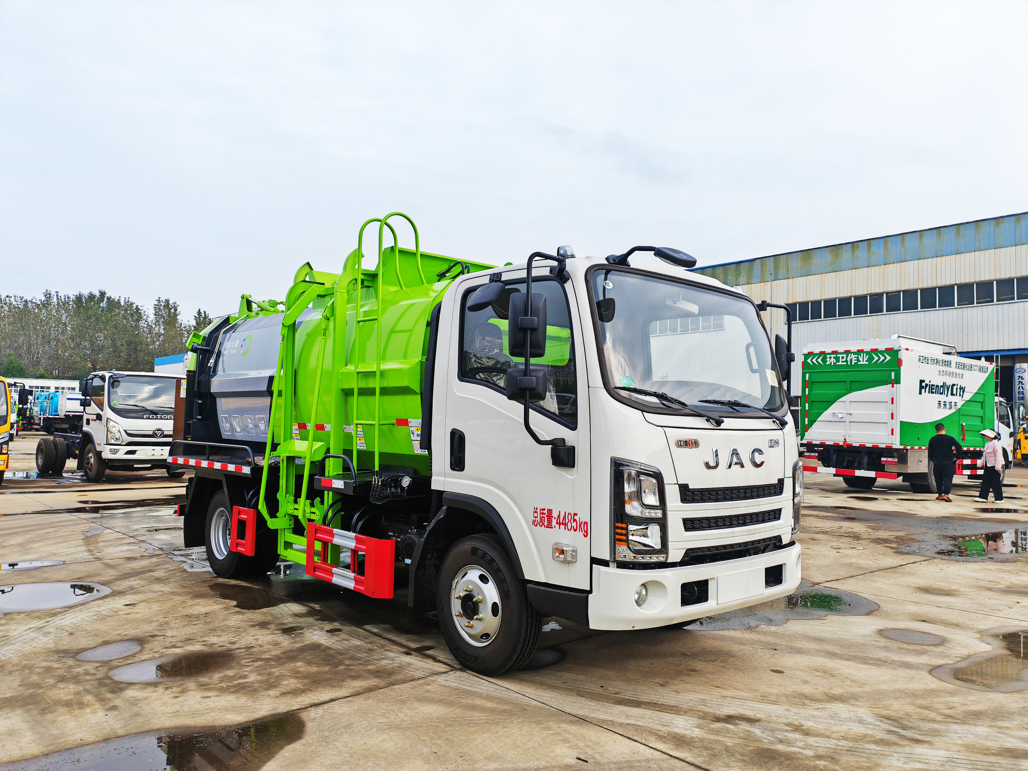 8方藍(lán)牌江淮餐廚垃圾車(chē) 東茂新款做工